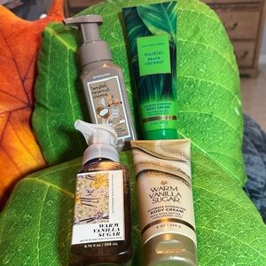 Bath & Body Works Warm Vanilla Sugar Body Cream & Hand Soap Set - Cream/Gold